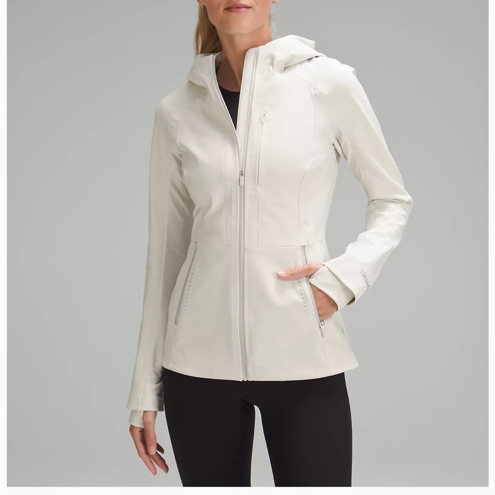 The North Face Soft Shell Jacket With Fleece Lini… - image 2